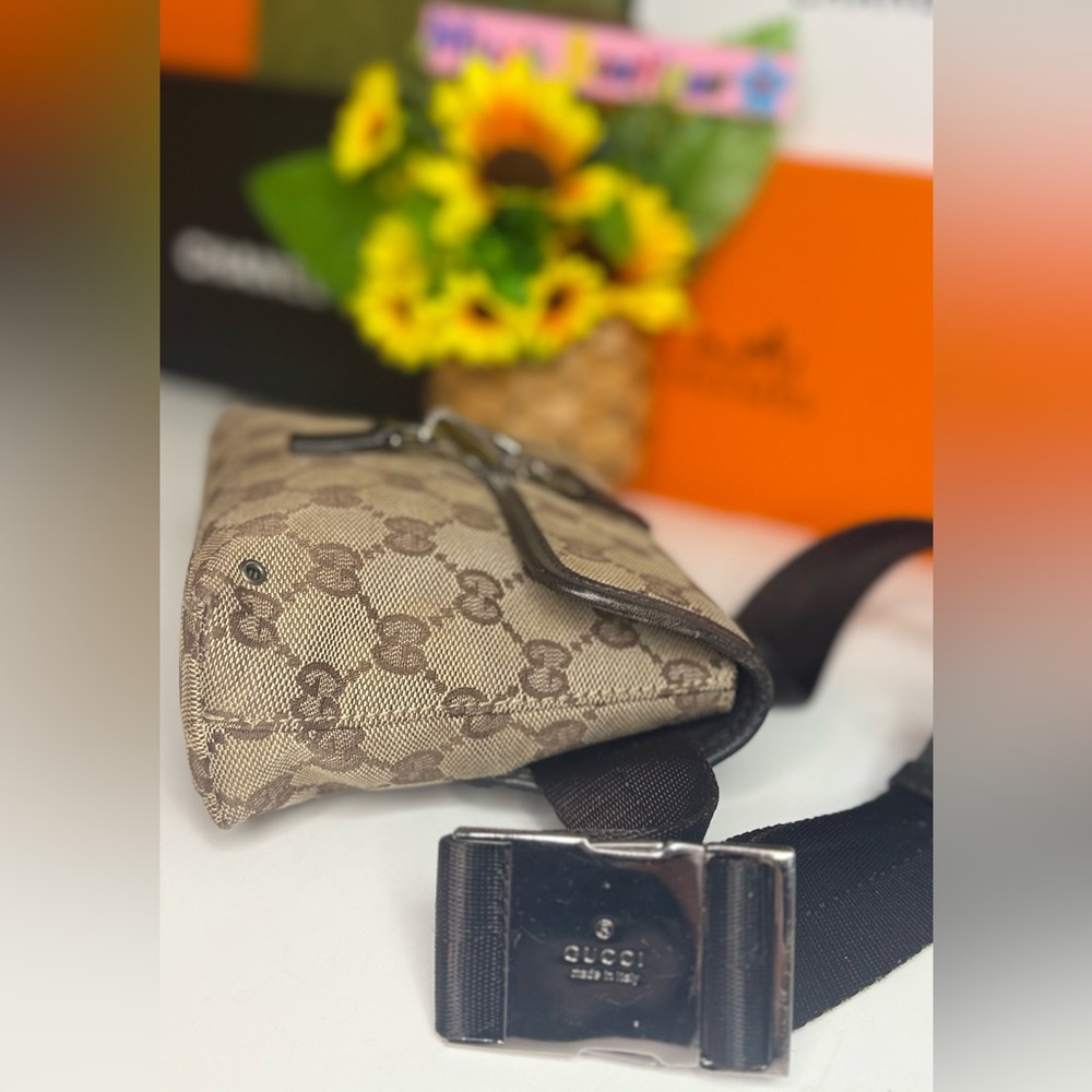 Auth GUCCI GG Logo Canvas Body Bag/Waist Bag - Picture 11 of 17